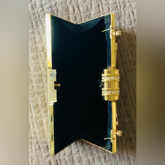 Gold evening clutch w/diamond studs - Picture 4 of 7